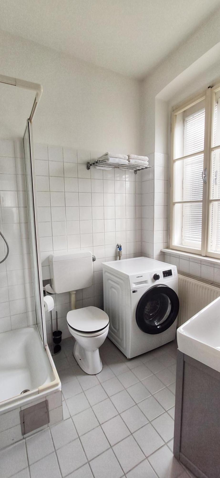 Appartement Helle Zweiraumwohnung In Wohngebiet